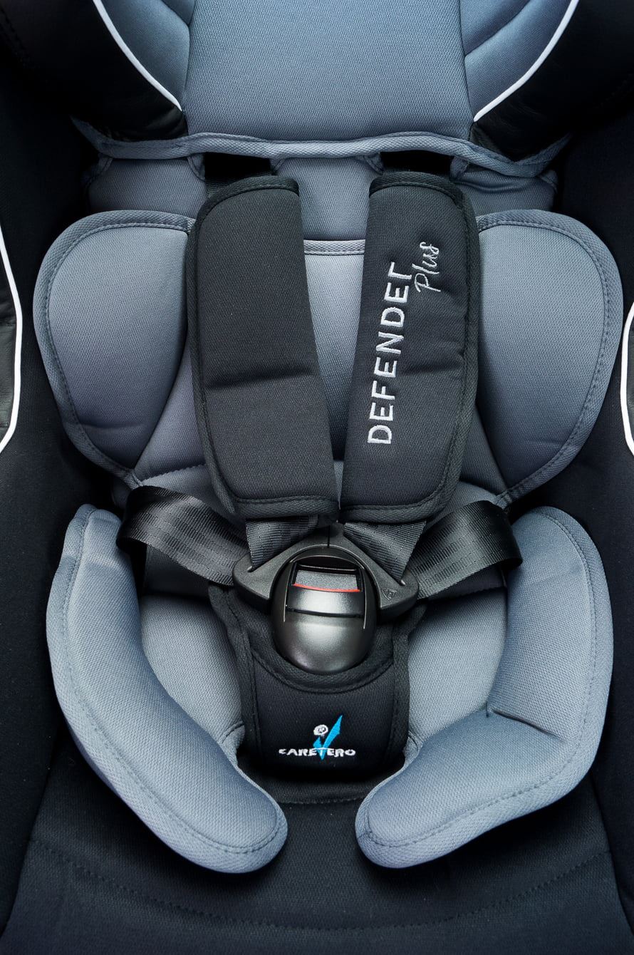 caretero defender plus isofix