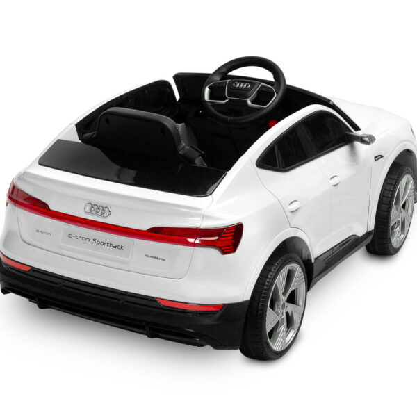 Audi E-tron sportback – white