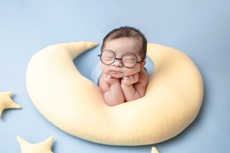 Sleep training Bedtime routines Child sleep habits Sleep-