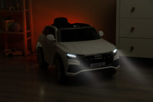 Audi RS Q8 white - Ladybug Online Store