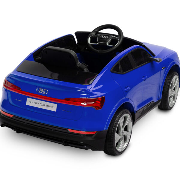 Audi E-tron sportback  – navy